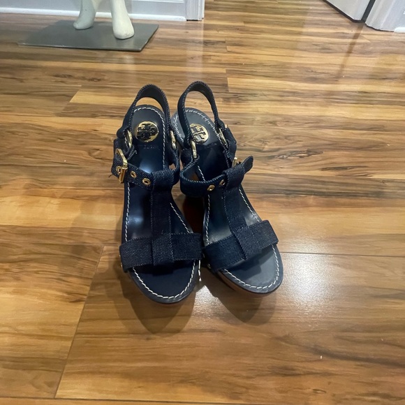 Tory Burch - Picture 5 of 9